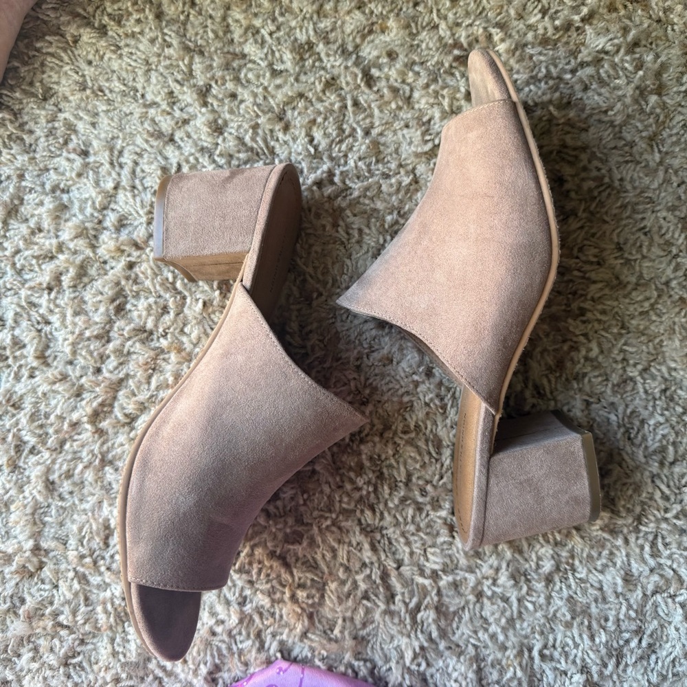 EUC suede block clog open toe heel